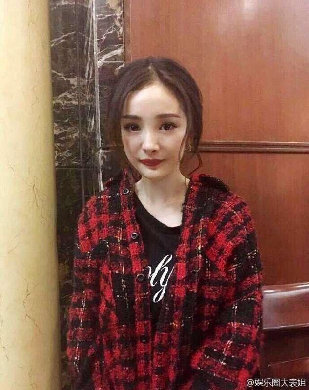 笑屎啦,杨幂的一张无滤镜照片竟然引发了网友