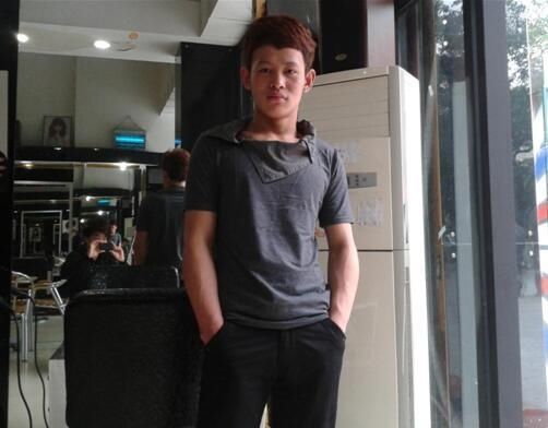 浪迹教育PUA里的奇迹:从搬砖工到PUA浪子