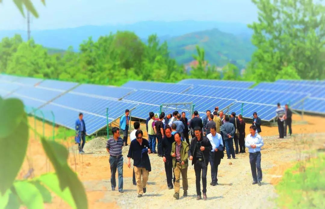 明确村级光伏扶贫电站资产将确权给村集体所有