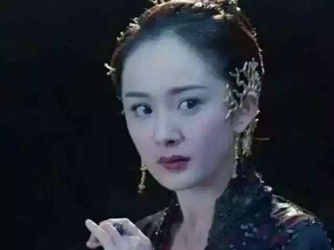 赵丽颖杨幂李沁黑化全靠化妆,只有她出水芙蓉
