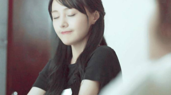 郑爽新书写胡彦斌100件小事谈分手原因:爱让人