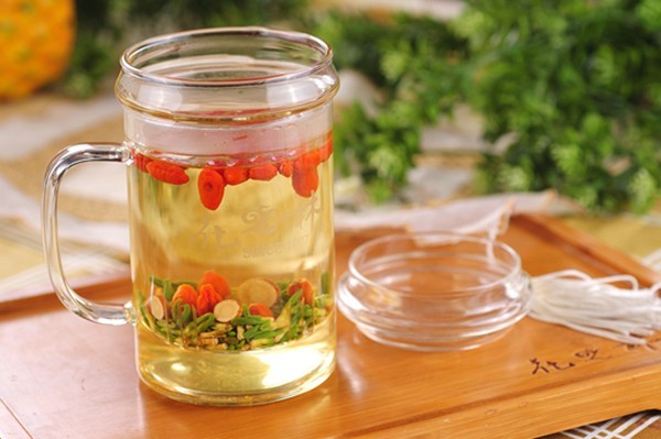 为什么嘴巴周围长痘痘痤疮?推荐左脸皮肤长脓