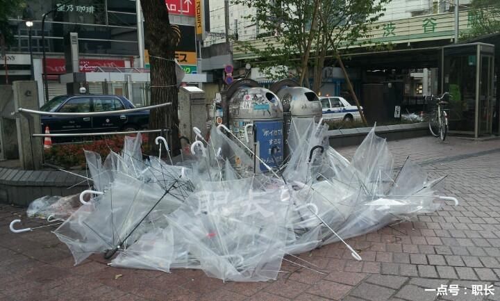 为什么说雨伞是日本唯一的垃圾?看过下雨后的