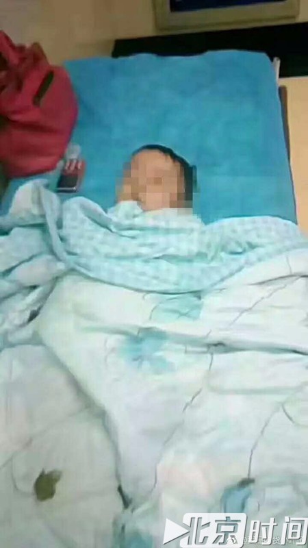 三岁男童被遗忘校车10小时抢救无效身亡　雄县警方介入调查