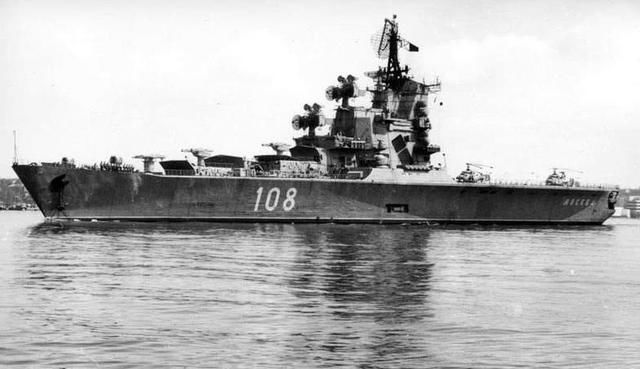 7天败家70亿美元,航母下水仅7天就漏水,裂缝多