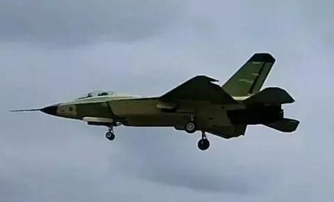 涡扇 19 发动机成功亮相