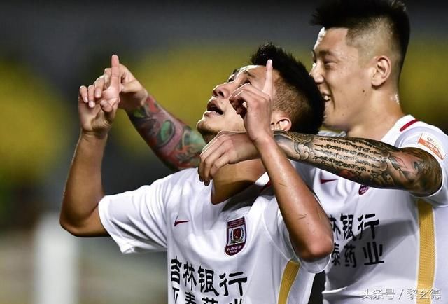 5场狂丢16球,中超最坚固后防怎成豆腐渣?