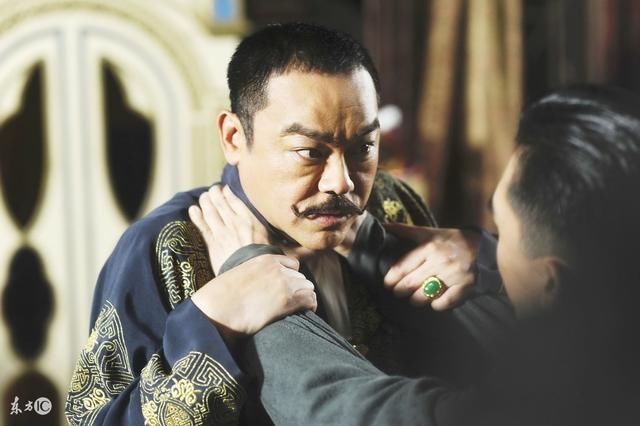 年过半百刘青云近照,从小父母嫌弃,妻子工程师