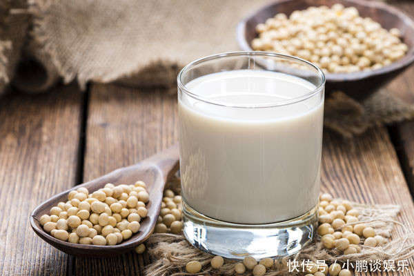 白开水加1物,尿酸600变300,痛风不再来,全身关