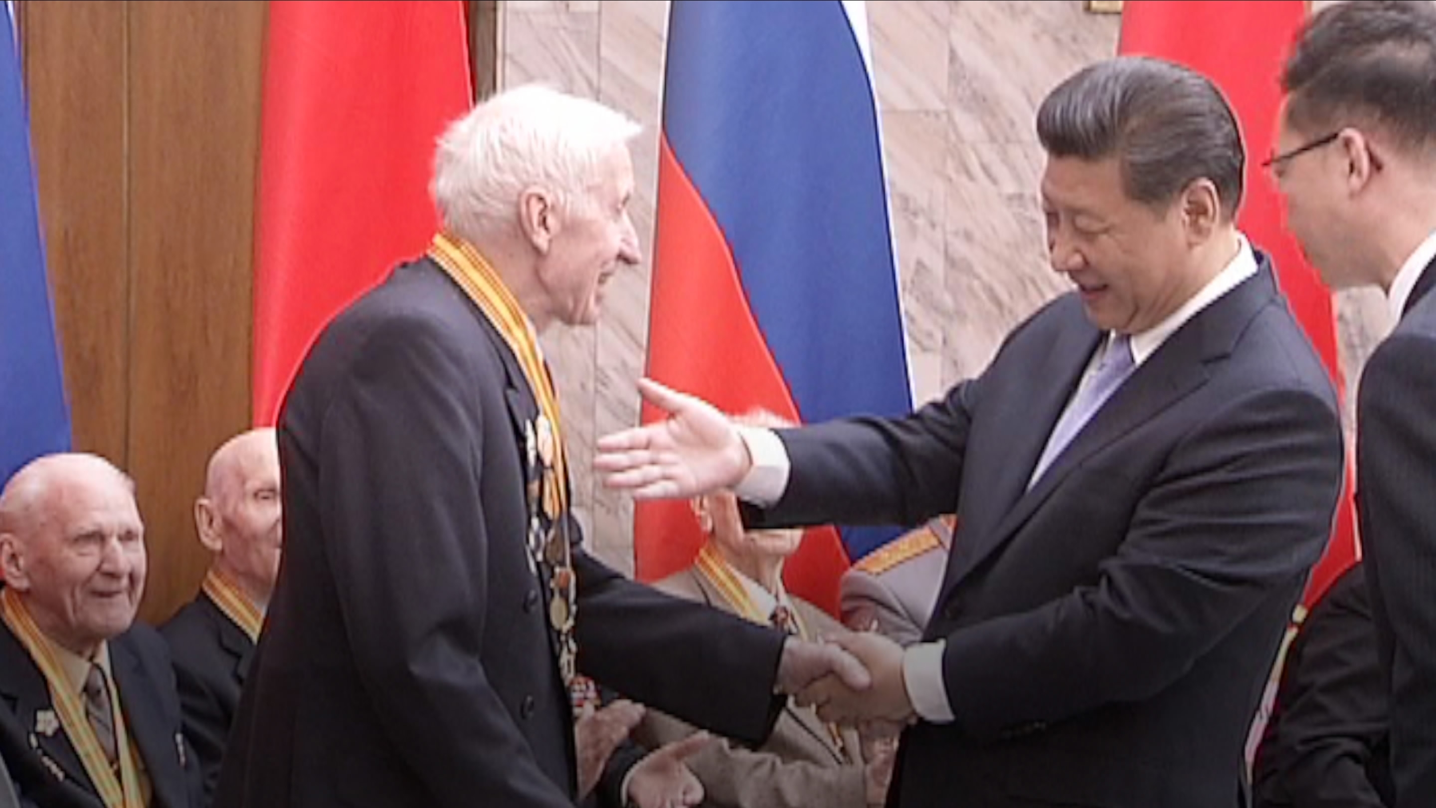 ***亲民外交六个瞬间