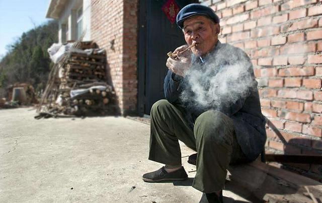 在农村,老人常说:家亲三代,宗亲万代,真是这样