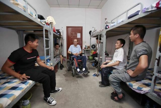 淘宝特云客服:对不起回复慢了,因为我只有两