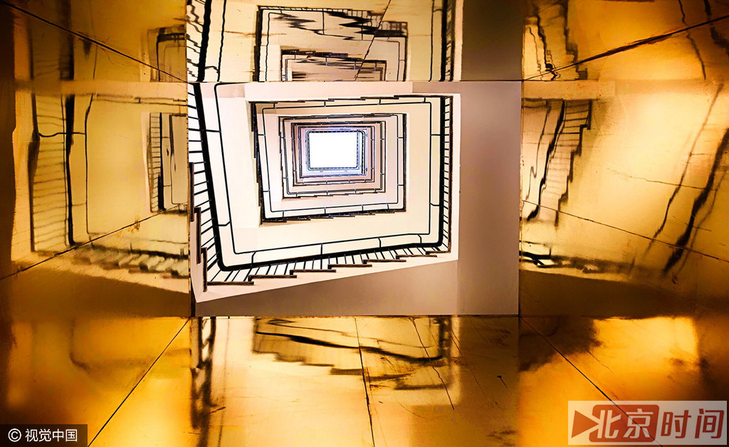 Romina Kutlesa拍摄的楼梯。