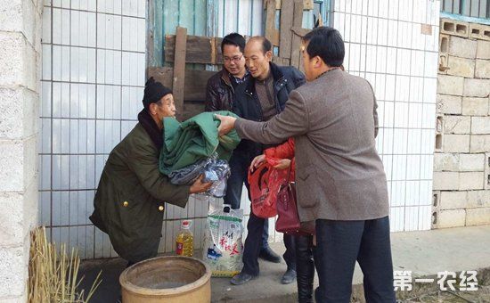 农村五保户一年补助多少钱?2018五保户新政解