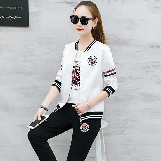 最显瘦的穿搭是什么?卫衣还是裙子,看看这些,