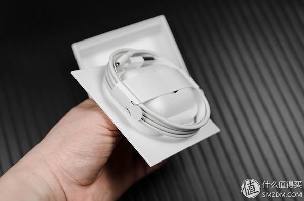Apple 苹果 Airpods 无线蓝牙耳机值不值得买