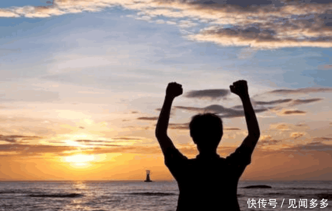 这3大生肖年轻时穷困不堪, 中年后必定富贵至