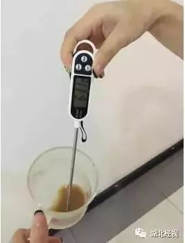 太吓人了!女子胃跑到胸腔里,吃什么吐什么!竟因