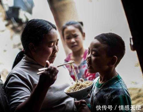 弟弟结婚没彩礼钱,父母重男轻女,把我嫁给家暴