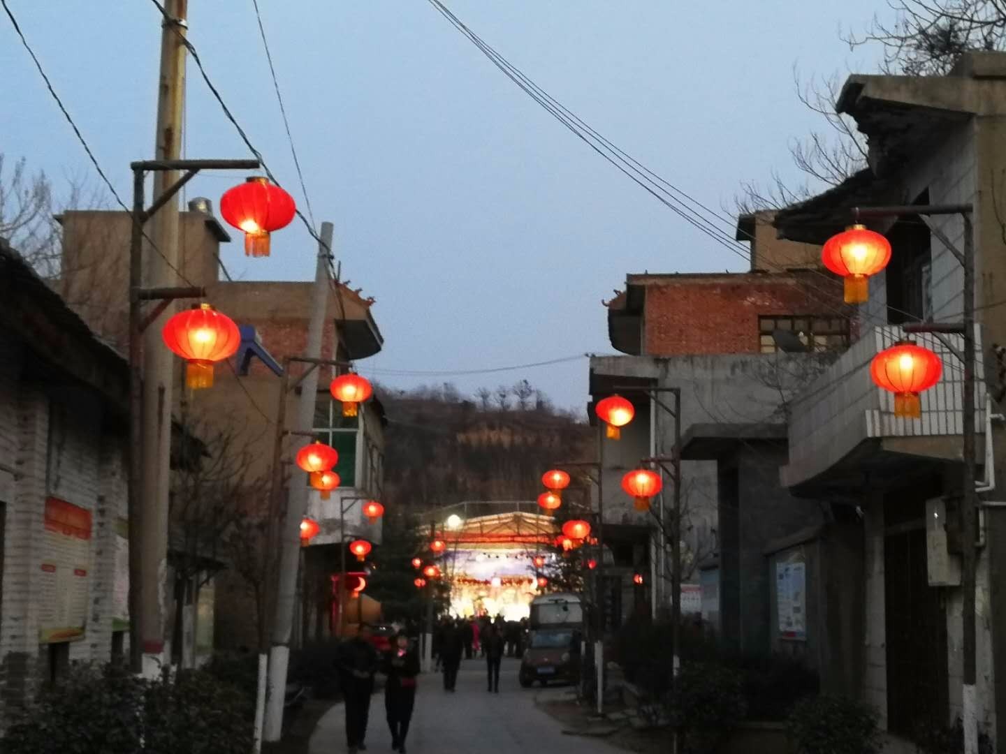 石洞沟举办中国首家乡村春节联欢晚会