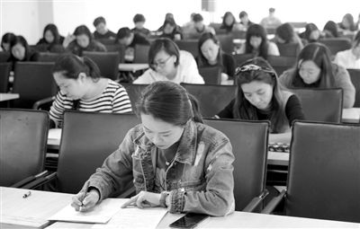 请简述一本近期读的书,写清梗概及感悟闭卷!