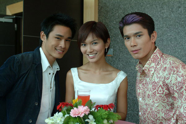 此国人是汉族血统,却死活不承认自己是华人,清