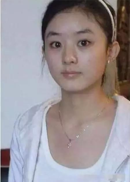 迪丽热巴赵丽颖成名前的照片,谁才是真正的土