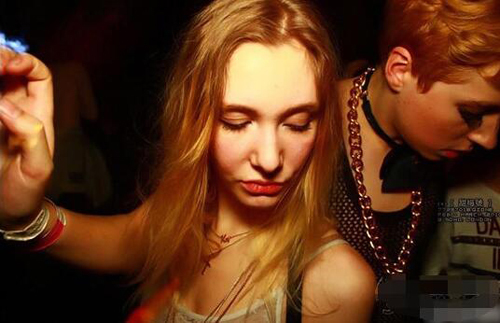 偷拍广州女大学生援交:对话淫荡不堪入目 贷款 第16张-贝它财经 偷拍广州女大学生援交:对话淫荡不堪入目 贷款 第16张