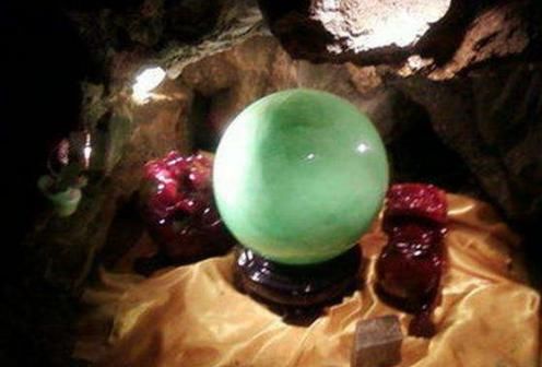 在美国展出的翡翠西瓜,那是慈禧老娘们给孙殿