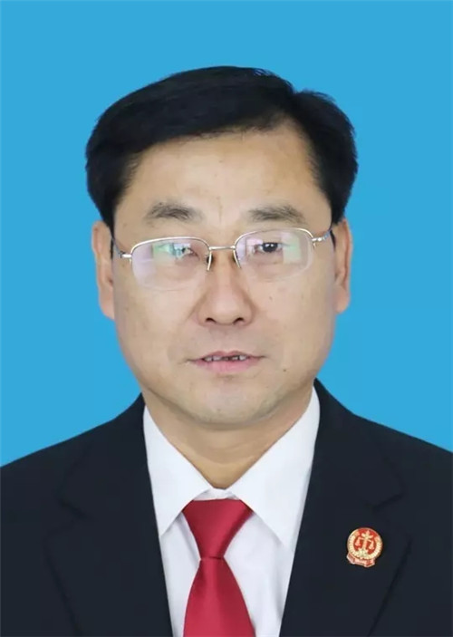 1991年到社旗人民法院工作以来,历任书记员,助理审判员,审判员,办公室
