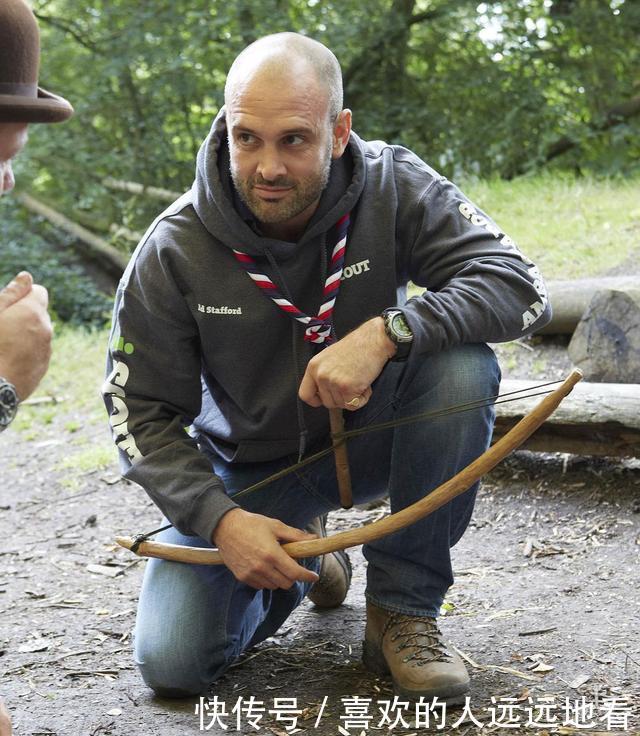 《单挑荒野》和《荒野求生》哪一个更精彩?
