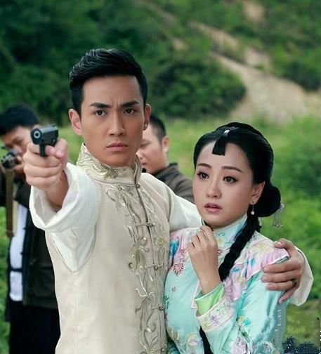 朱一龙搭档安以轩杨蓉没红,和小两岁的男星搭