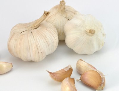 大蒜水的功效与作用,大蒜水治咳嗽的做法和注