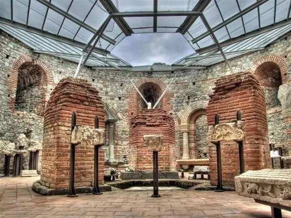 欧洲第一个对中国免签的国家是哪个?塞尔维亚