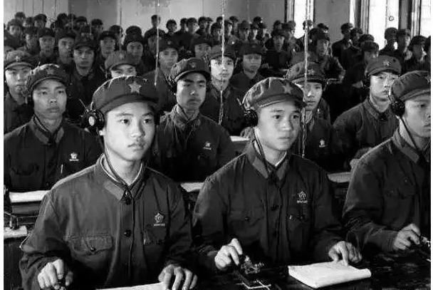 上世纪70、80年代的军人是什么样子的?你肯定