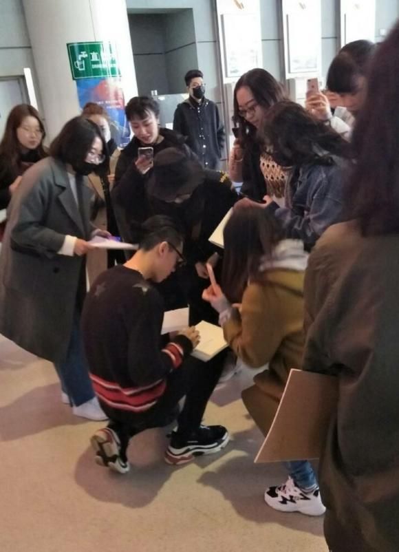 原来除了蔡徐坤Justin,周锐小鬼钱正昊都是隐形