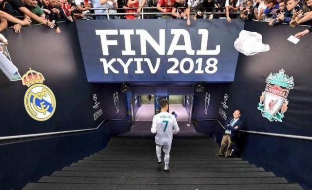 C罗转会尤文图斯,来时巨星走是皇,走到哪里都