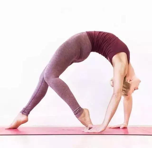 20个瑜伽后弯动作,你凹得了几个? 20个瑜伽后弯动作,你凹得了几个?