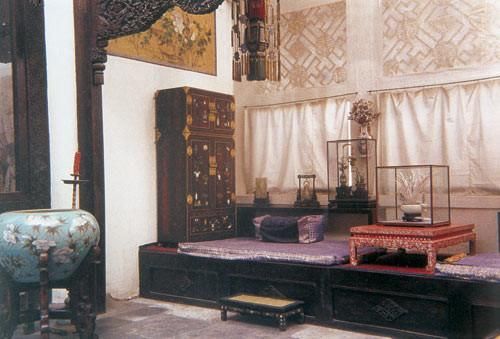 慈禧死后,众人打扫卧室发现一密室,打开后感慨