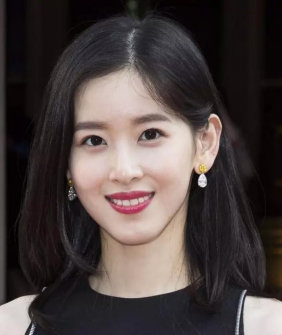 奶茶妹妹惊变"短宽脸"!看看隔壁ab诗诗都是怎么画眉的