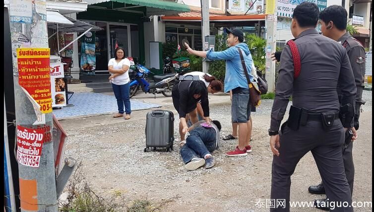 中国男孩到泰旅游 与妈妈闹脾气冲上马路让车撞