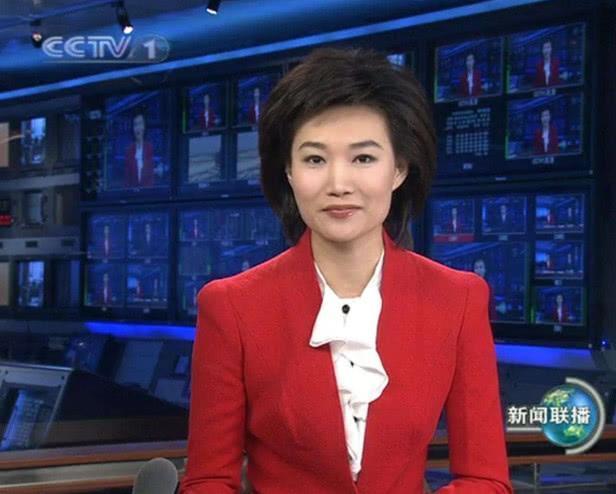 央视新闻主播李梓萌参加综艺 摘掉假发后气质秒杀全场