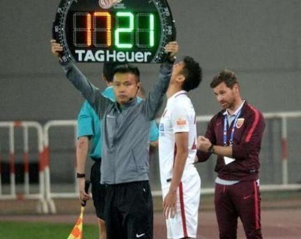 足球专家:外教曾给中国足协建议,并非刻意保护