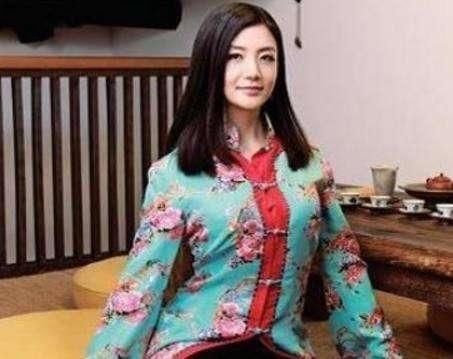 李颖 她30岁身家上百亿,中国最美女富豪,马云曾