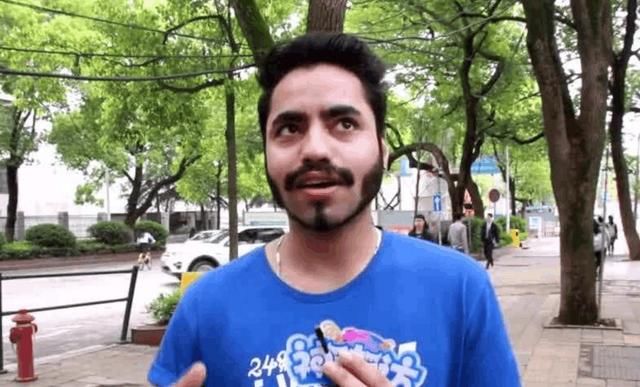 德国网友:中国人生活水平和印度差不多!看看印