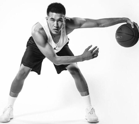 郭艾伦代言aj炫酷海报发布 乔丹为何将眼光放在他身上?