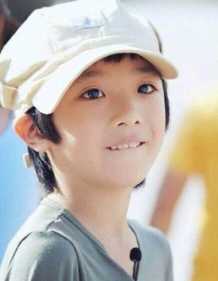 长大后的费曼让很多网友惊呼认不出来,原来他还有这样的专长