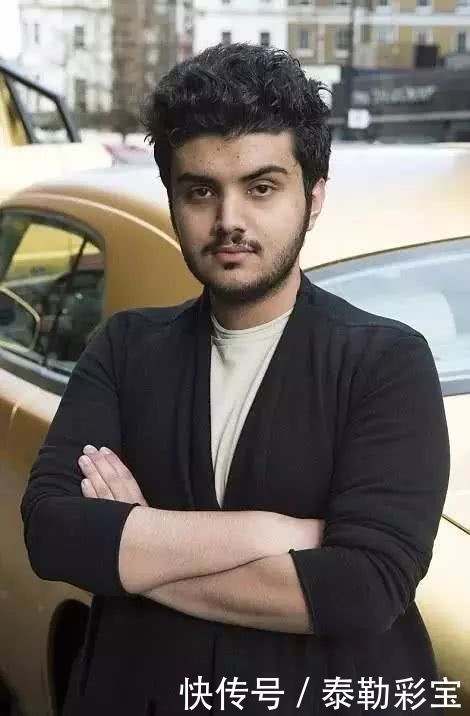 沙特虽然输了球,但是举手的瞬间他们却赢了整