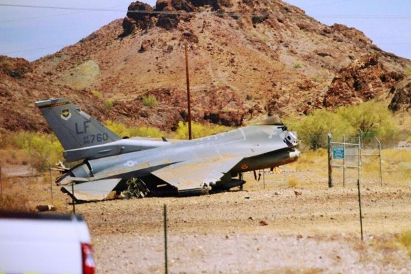 海外網4月25日電 美軍一架隸屬第56戰機聯隊的f-16c戰鬥機,在當地時間