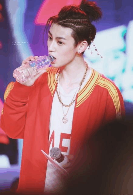 选手现状 小鬼Yamy远超双冠王 朱星杰抄袭红花